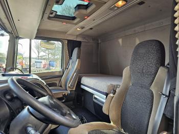 XF 105.460 6X2 / HIAB 37 t/m CRANE / KRAN